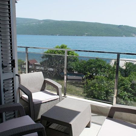 Apartments Admiral Херцег Нови Екстериор снимка