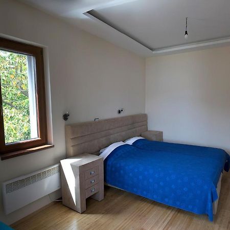 Apartments Admiral Херцег Нови Екстериор снимка