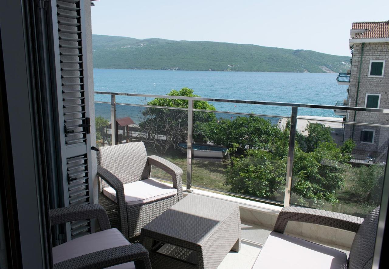 Apartments Admiral Херцег Нови Екстериор снимка
