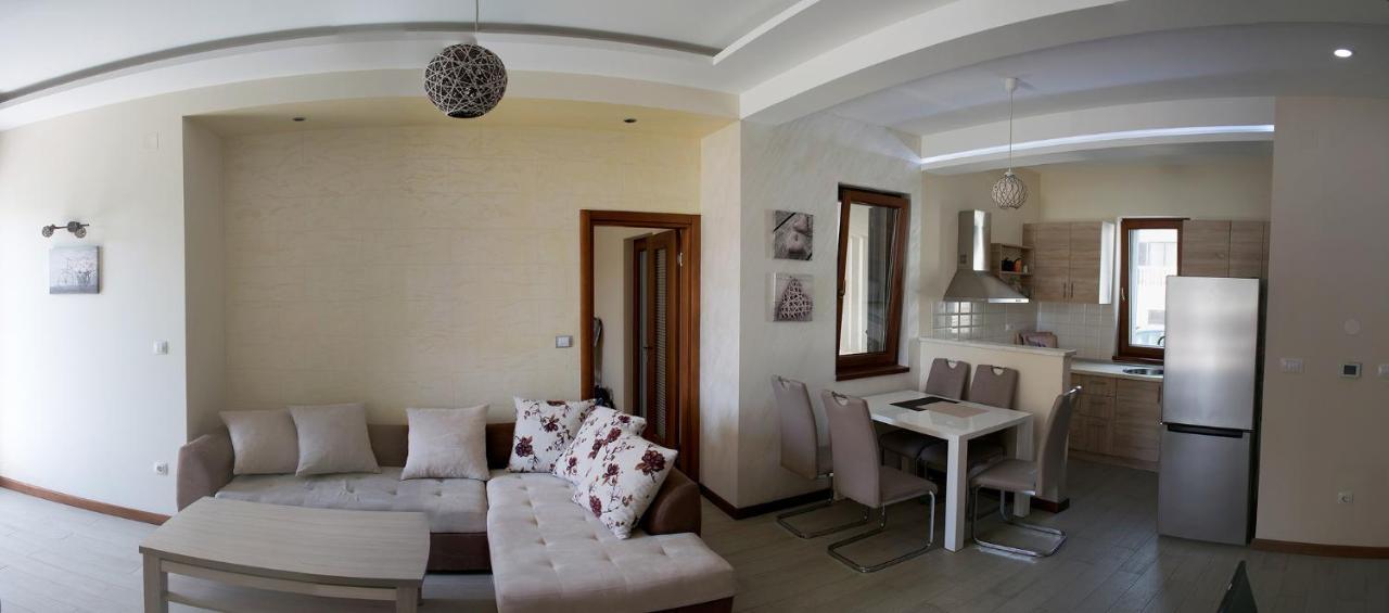 Apartments Admiral Херцег Нови Екстериор снимка