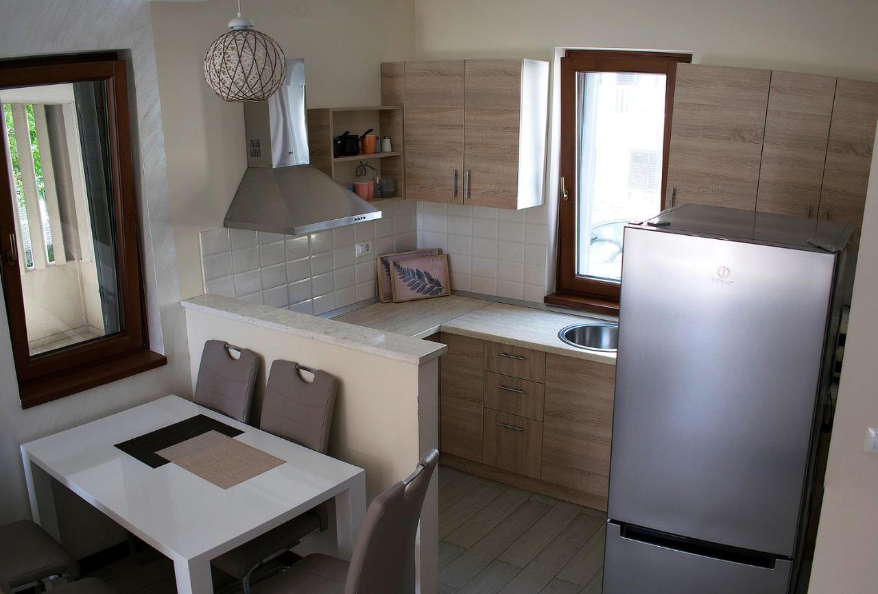 Apartments Admiral Херцег Нови Екстериор снимка