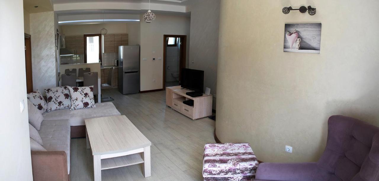 Apartments Admiral Херцег Нови Екстериор снимка