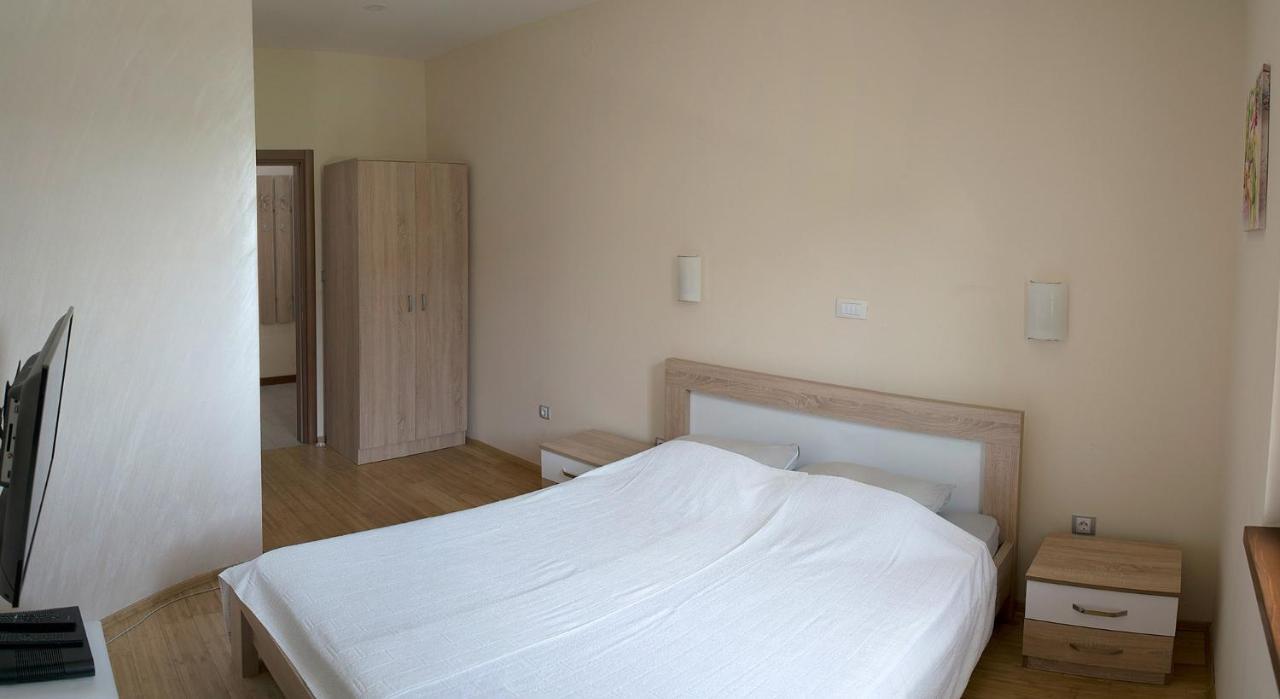 Apartments Admiral Херцег Нови Екстериор снимка