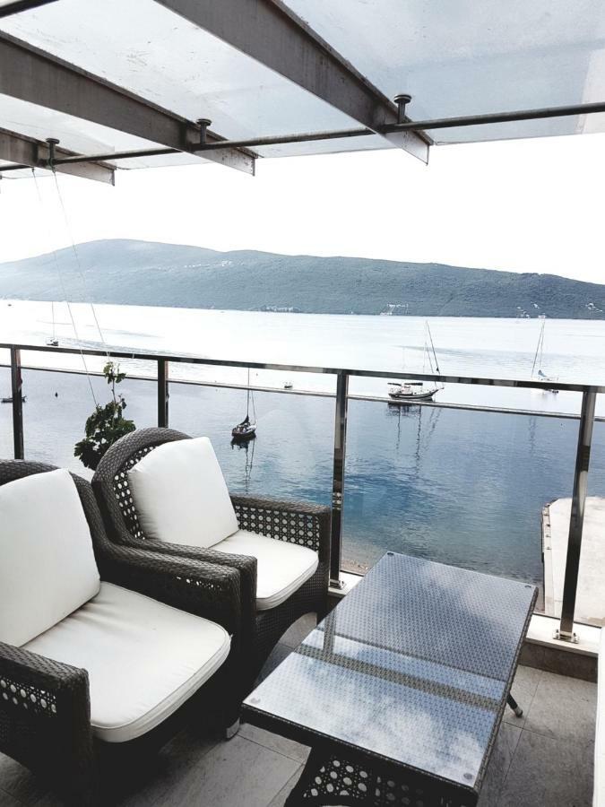 Apartments Admiral Херцег Нови Екстериор снимка